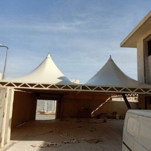 مظلات هرمية في الاحساء 