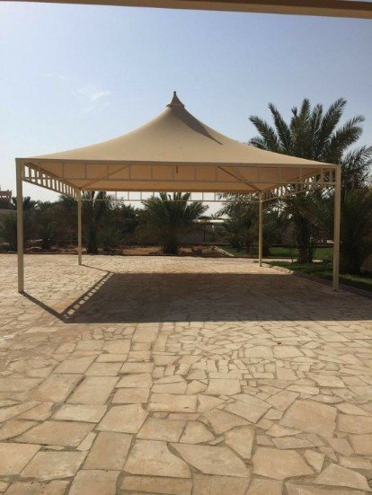 مظلات هرمية في الاحساء 
