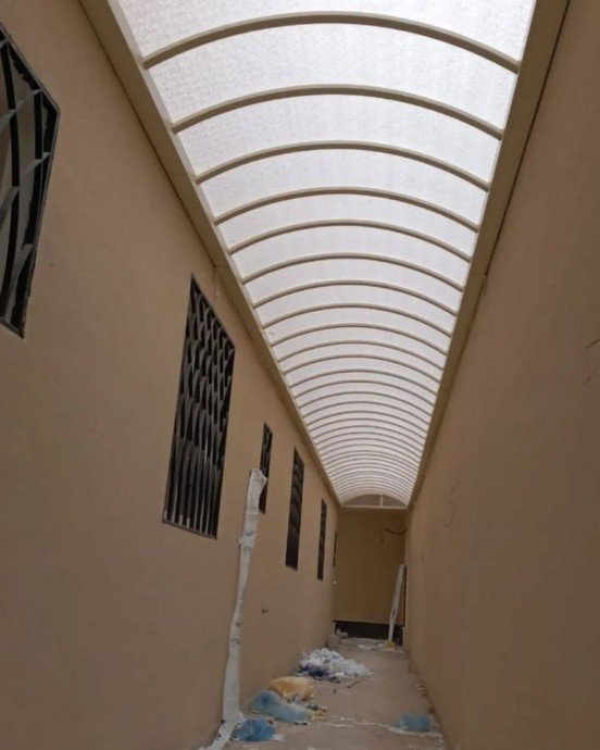 مظلات مداخل 
